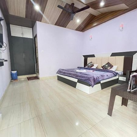 Oak Wood Homestay Banikhet 댈하우지 외부 사진