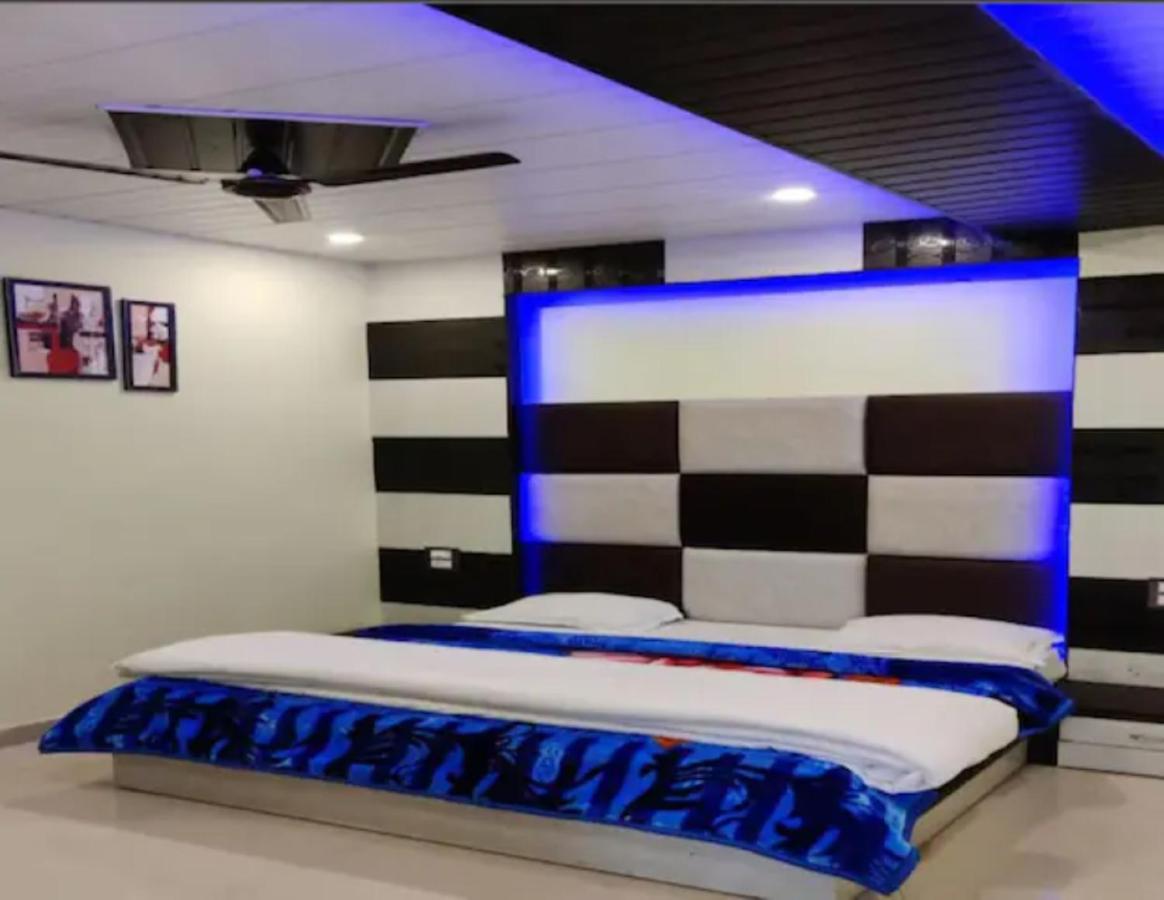 Oak Wood Homestay Banikhet 댈하우지 외부 사진