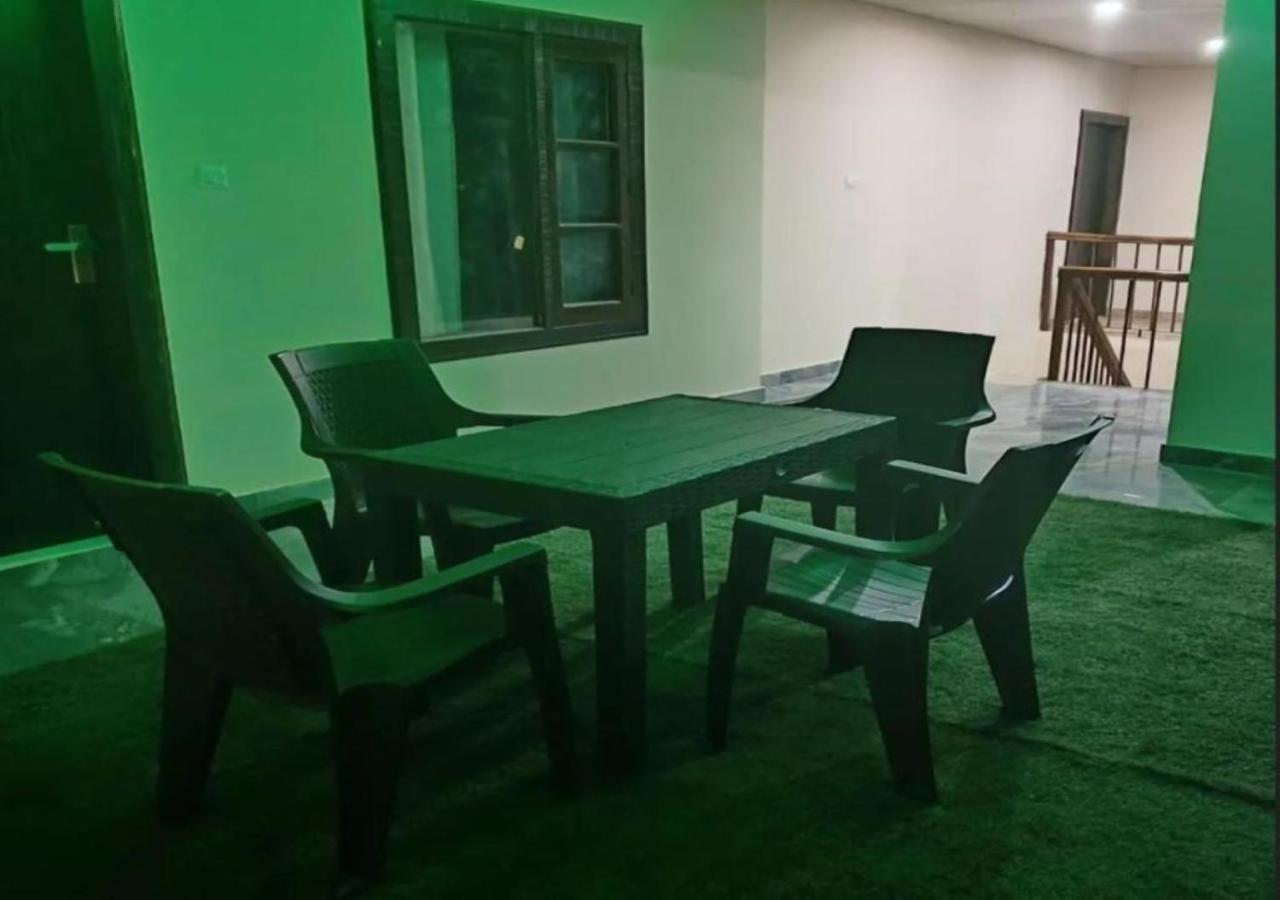 Oak Wood Homestay Banikhet 댈하우지 외부 사진