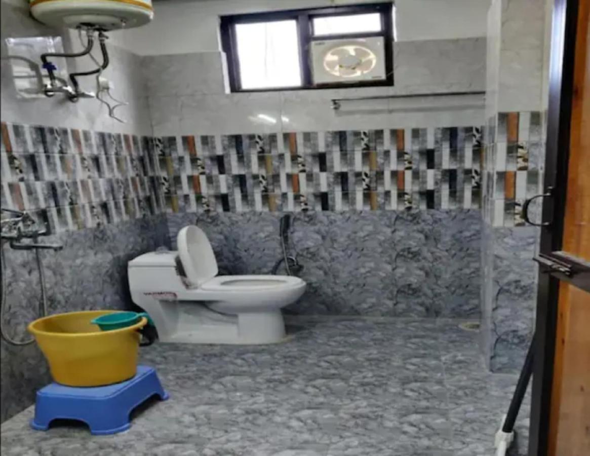 Oak Wood Homestay Banikhet 댈하우지 외부 사진