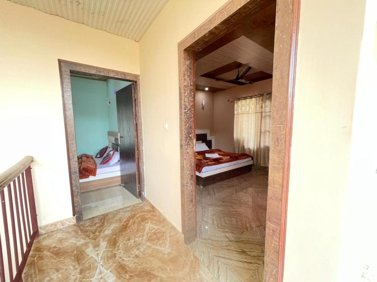 Oak Wood Homestay Banikhet 댈하우지 외부 사진