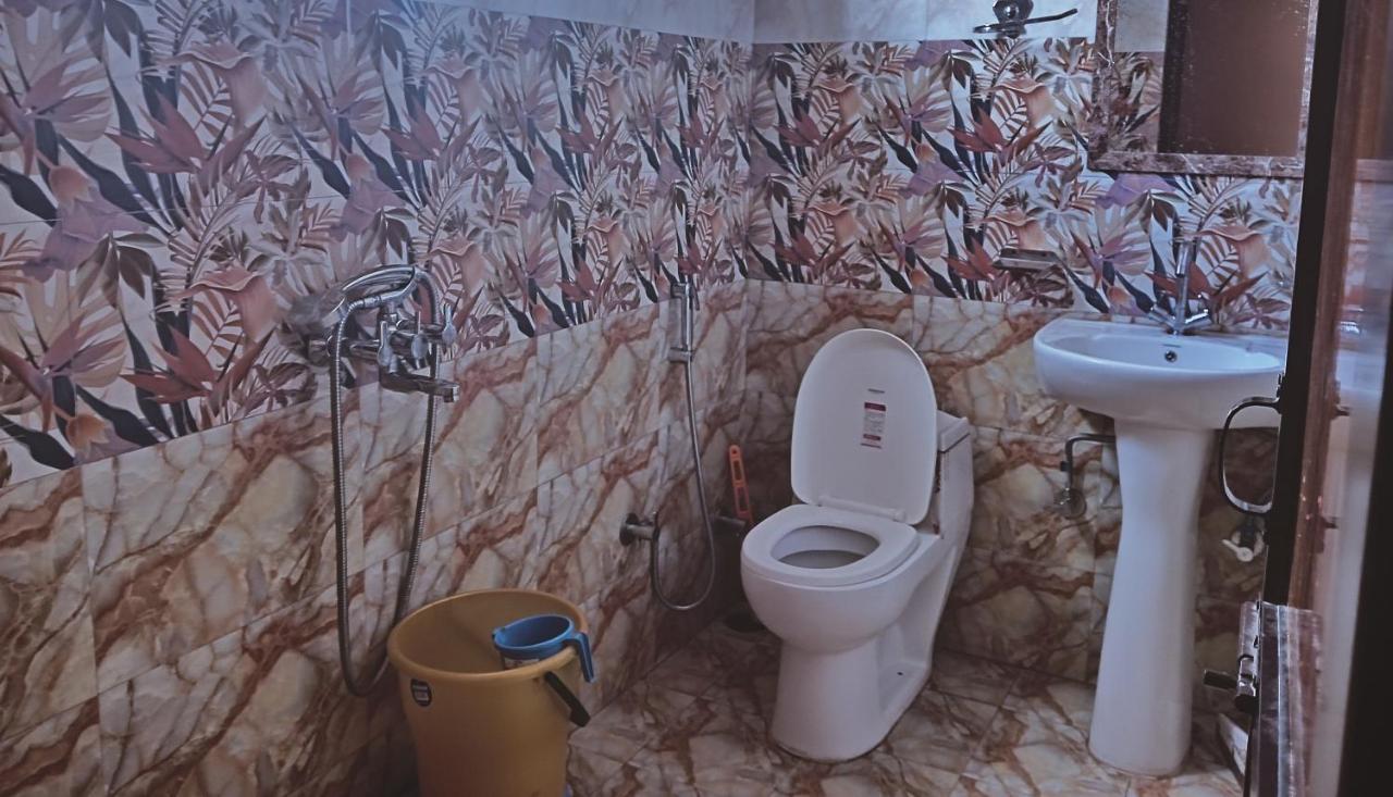 Oak Wood Homestay Banikhet 댈하우지 외부 사진